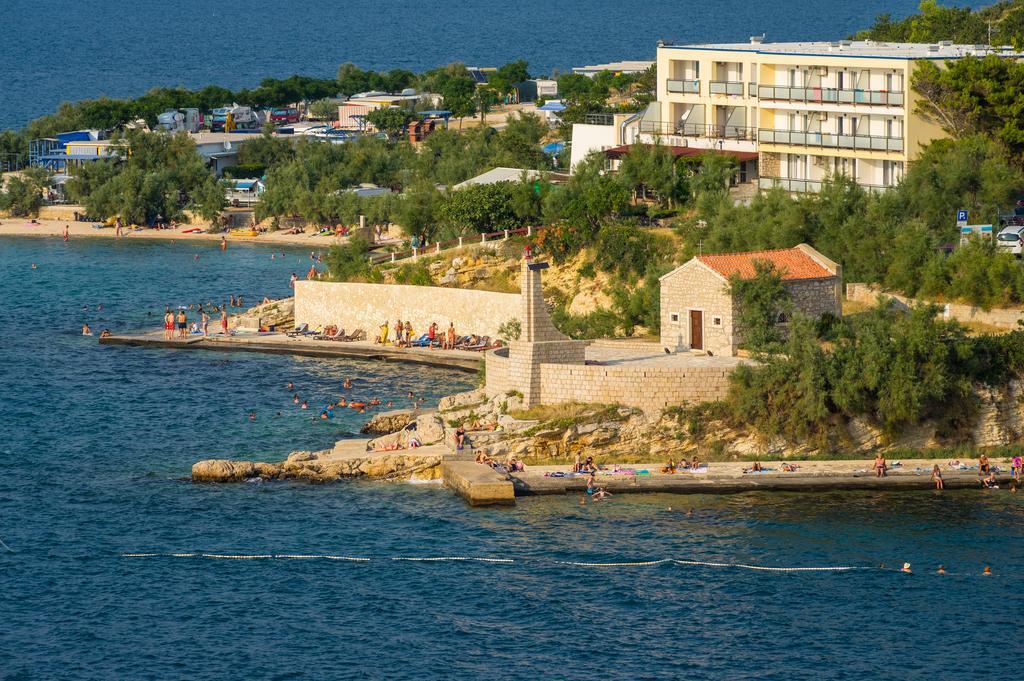 Aparthotel Castrum Novum Novigrad (Istria) Екстер'єр фото