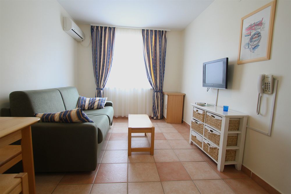 Aparthotel Castrum Novum Novigrad (Istria) Екстер'єр фото
